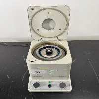 Eppendorf 5415 C Centrifuge image 3